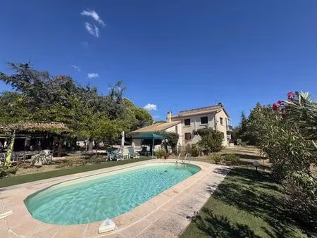 villa de 8 pièces de luxe en vente saint-martin-de-la-brasque  provence-alpes-côte d'azur
