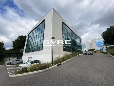 location local professionnel 88m² la ciotat 13600