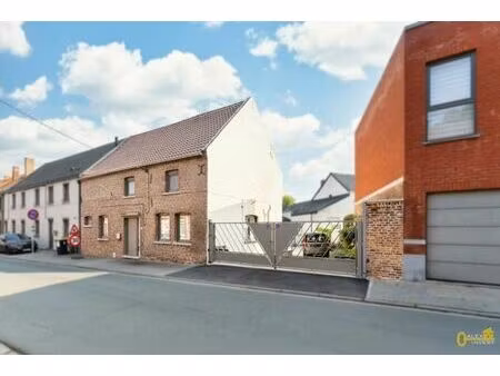 jolie maison rénovée 3ch  terrasse  garage double