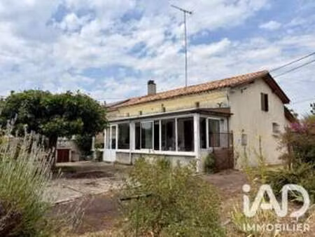 vente maison à pouillac (17210) : à vendre / 135m² pouillac