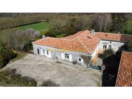 maison de luxe 4 chambres en vente à voulgézac  france