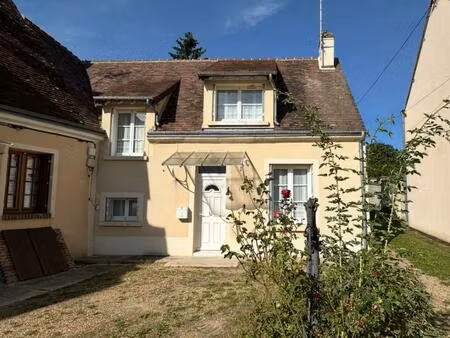 maison de village 3 pièces de 72 m2 avec jardin et dépendance