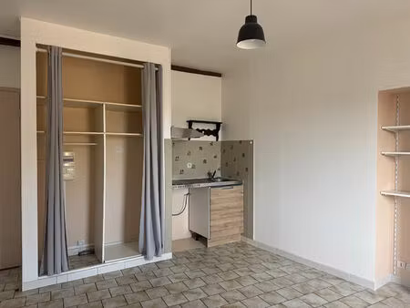 location appartement 2 pièces  28.00m²  cordes