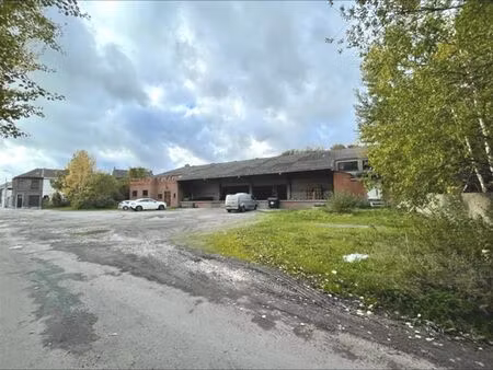 surface commerciale à vendre à châtelineau (vbd25772)
