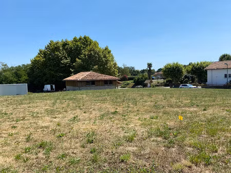 terrain prechacq les bains 989 m2