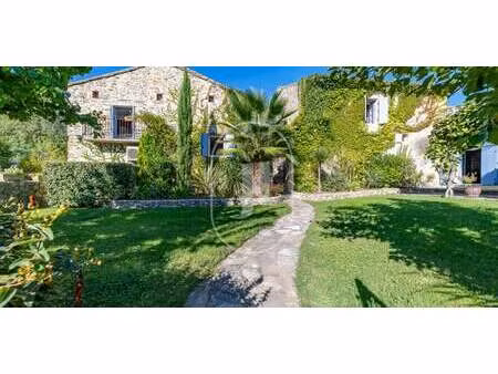 propriété avec piscine et jardin montignargues (30)