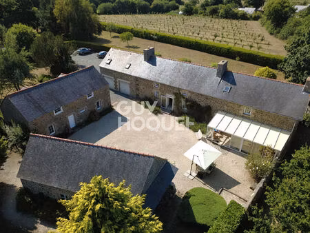 pleguien : a vendre belle propriete familiale !