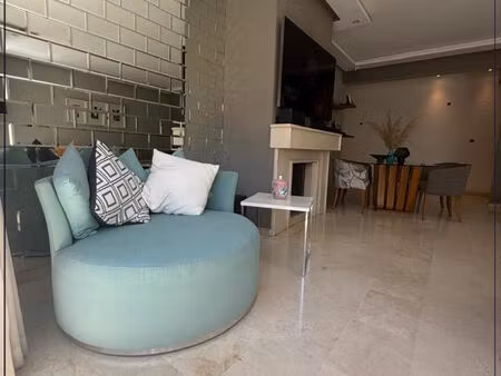 tres bel appartement en plein coeur de racine