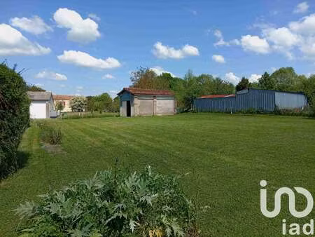 vente terrain à mervent (85200) : à vendre / 985m² mervent