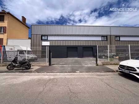 location local commercial