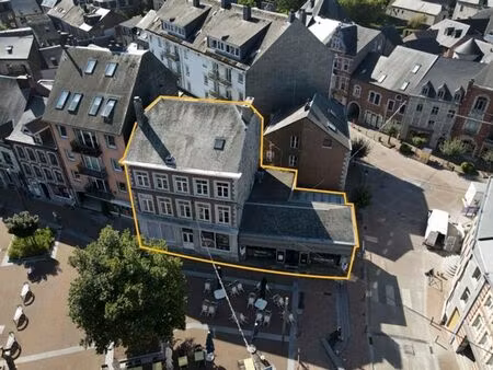 visibilité exceptionnelle : immeuble mixte à vendre au cœur