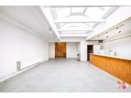 vente en société - espace culturel et bureaux