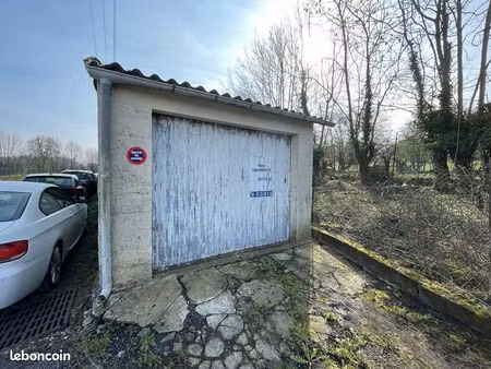 parking/box 1 pièce vervins