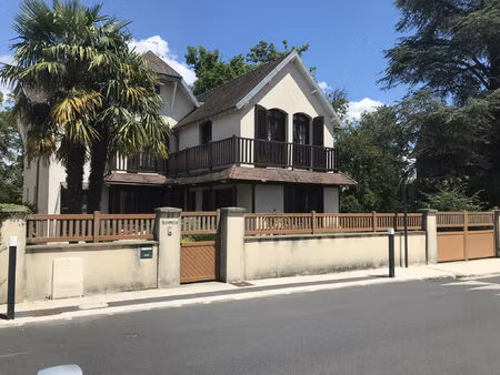 vente maison 11 pièces 218 m² bois-le-roi (77590)