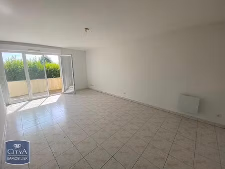 location appartement 2 pièces 47 m² à bressuire (79300)