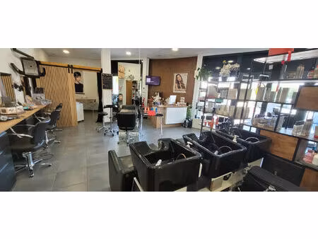 vente commerce 55 m² solliès-pont (83210)