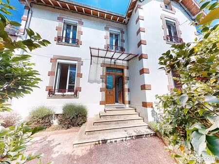 propriété 7 pièces 175 m²