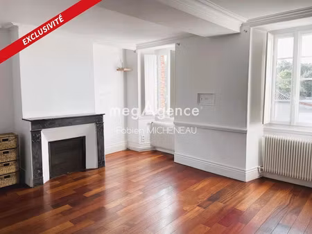vente maison 10 pièces 233 m² à vezins (49340)  235 000 €
