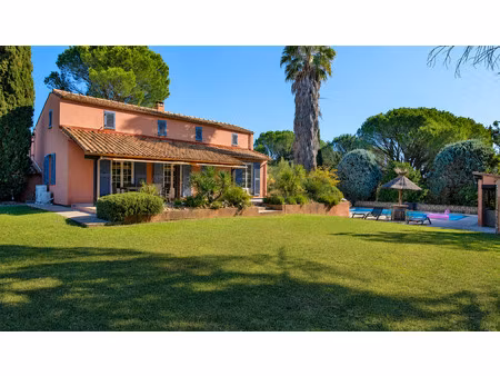 maison 7 pièces - 220 m²