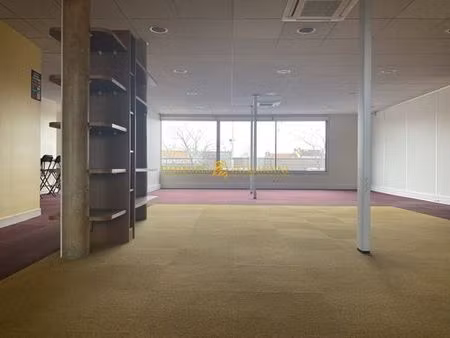 bureau de prestige de 300 m2 en location - angoulême  france