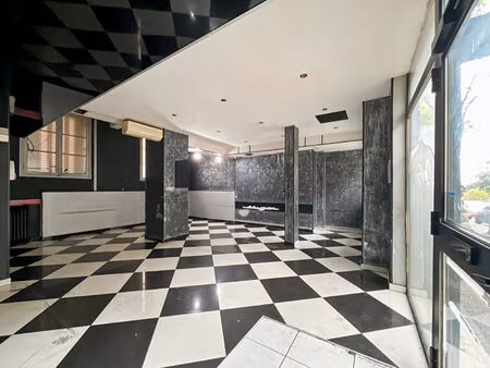 local commercial mantes la jolie sur 2 étages de 95m2