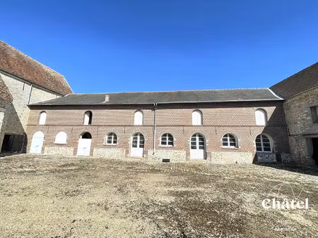 proche nanteuil le haudouin - grange à aménager