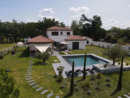 à vendre villa contemporaine 175 m2 cleppé (42110)  proc