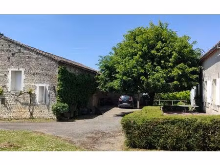 maison brie m² t-9 à vendre  276 000 €