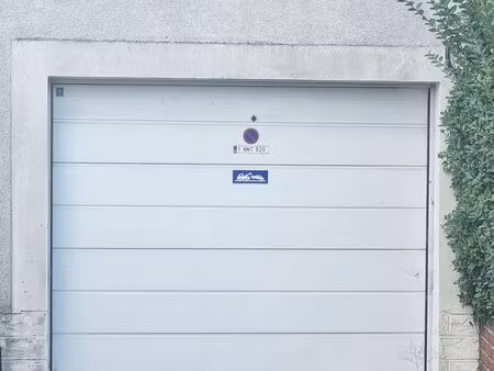 arlon garage fermé + commande électrique