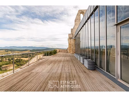 maison et son église rénovée - vue époustouflante - jardin avec piscine