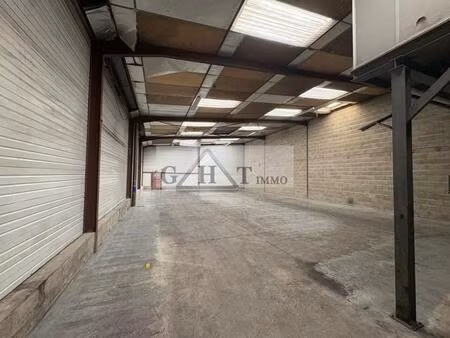 entrepot 420 m² a louer a vaux le penil