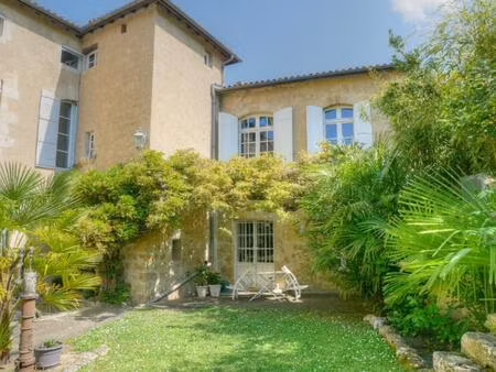 maison   appartement et bureaux sur 327m²