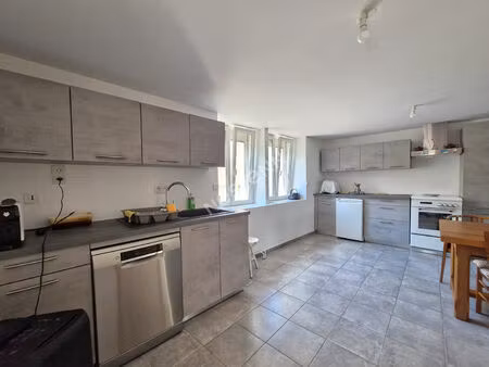 maison de village meublée entièrement rénovée avec 2 ou 3 chambres