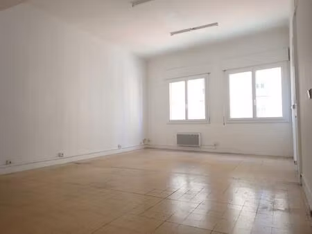 local à usage de bureau ou commercial