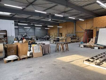 location bureaux et commerces à saint-révérend (85220) : à louer / 515m² saint-révérend