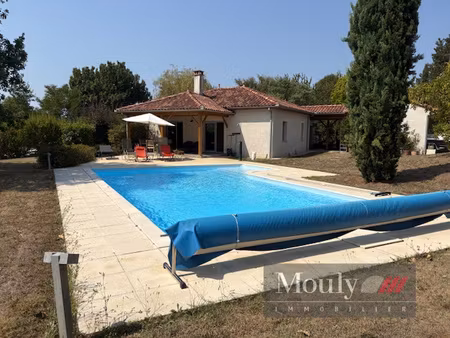 villa toute de plain pied avec piscine