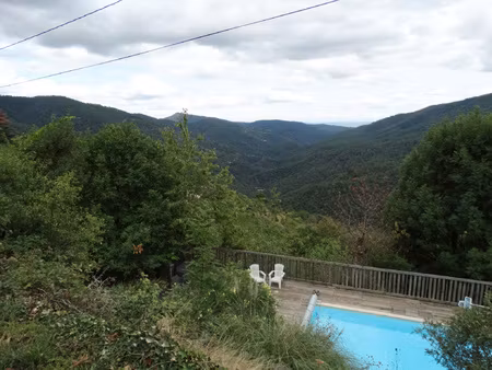 mas provençale en ardèche sud avec gîte.