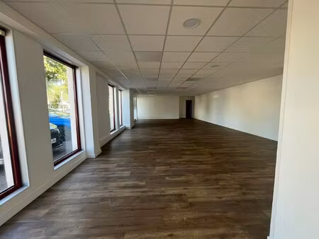 location local professionnel 100m² st peray 07130