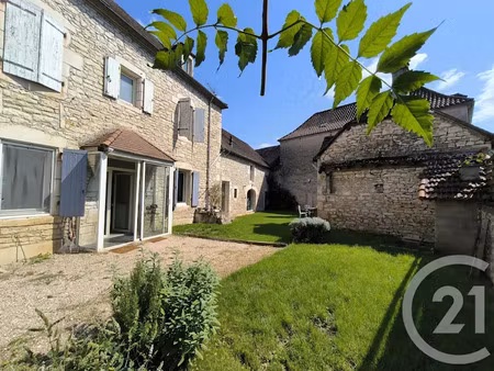 vente maison 6 pièces 187 m² à lanzac (46200)  163 700 €