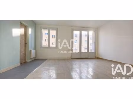 annonce vente appartement 5 pièces de 81m2 à fontenay-le-comte (85200) - paruvendu.fr ref 