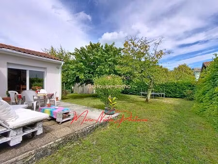 maison familiale de 4 chambres  avec un grand jardin arboré à saint-médard-en-jalles