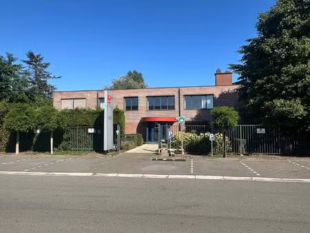 te huur industriele site: kantoren en magazijn te verrebroek