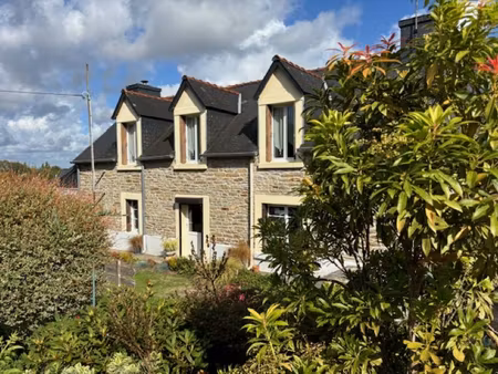 penty breton avec dépendance et terrain arboré &carport