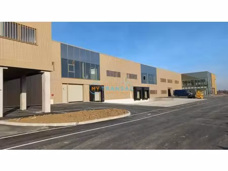 a vendre locaux neufs à partir de 2 788m² à tremblay parc aérolians