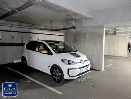 location parking tours 37100