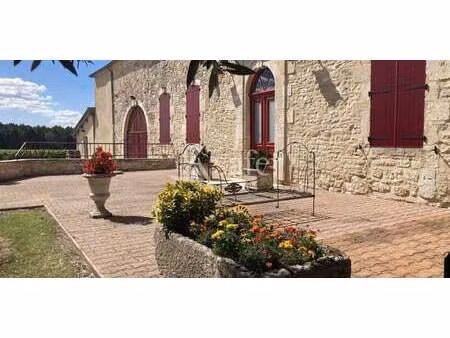 maison avec piscine et jardin duras (47)
