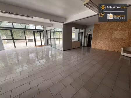 location commerce 577 m² à saint-didier (35220)