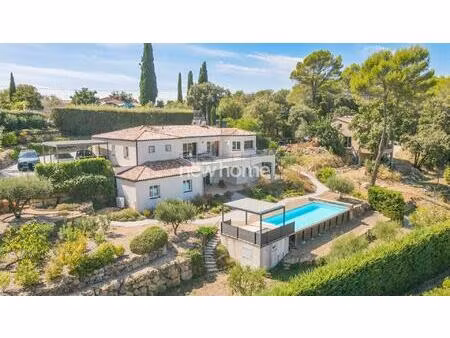 villa contemporaine d’exception de 185 m2 terrain de 2 000 m2 avec vue panoramique