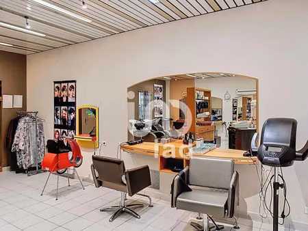 vente commerce 59 m² couëron (44220)