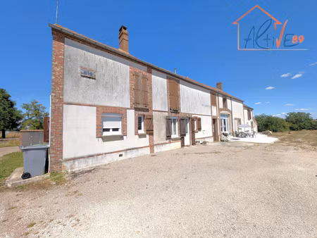 maison de plain pied sur la commune de diges de 177m² avec terrain de 3900m² et garage